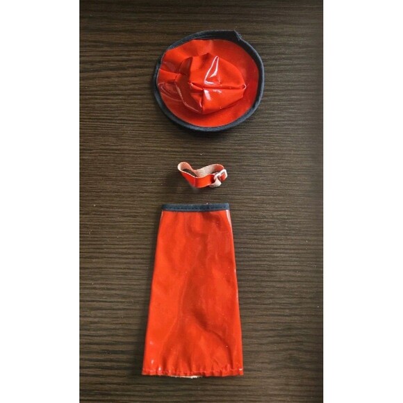 Vintage 80s? Barbie? Clone Mod Outfit 80s Red Faux Leather Skirt, Belt & Hat 3pc - Picture 2 of 15